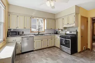 252 Stevens Street W, Saint Paul, MN 55107 - Photo 13