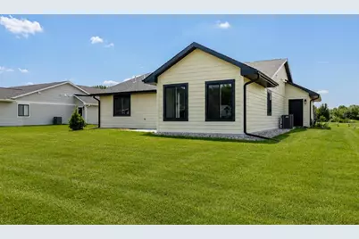 309 Pinehurst Drive, Mankato, MN 56001 - Photo 43