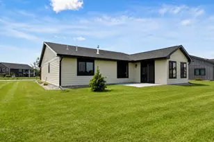 309 Pinehurst Dr, Mankato, MN 56001 - Photo 41