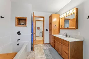 190 Benson Dr, Lewiston, MN 55952 - Photo 13
