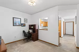 10478 Bay View Ln, Woodbury, MN 55129 - Photo 13