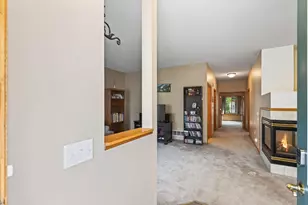 10478 Bay View Ln, Woodbury, MN 55129 - Photo 5