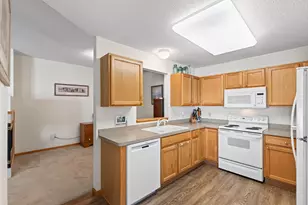 10478 Bay View Ln, Woodbury, MN 55129 - Photo 17
