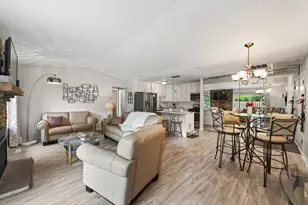 9601 Lonsdale Cir, Minnetonka, MN 55305 - Photo 7