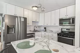 9601 Lonsdale Cir, Minnetonka, MN 55305 - Photo 5