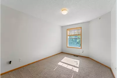 11159 Kinsley Street, Eden Prairie, MN 55344 - Photo 33