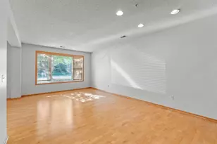 11159 Kinsley St, Eden Prairie, MN 55344 - Photo 11