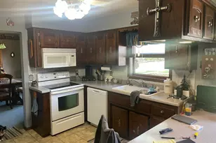 381 Morrison St E, Motley, MN 56466 - Photo 3