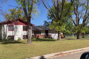 381 Morrison St E, Motley, MN 56466 - Photo 3