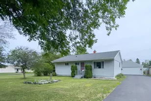 11 Ives Rd, Silver Bay, MN 55614 - Photo 1