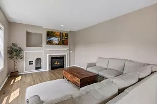 15105 Dupont Path, Apple Valley, MN 55124 - Photo 17
