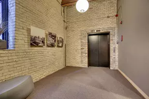 607 Washington Ave S, Minneapolis, MN 55415 - Photo 29