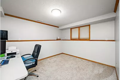717 Dresden Drive, Chaska, MN 55318 - Photo 13