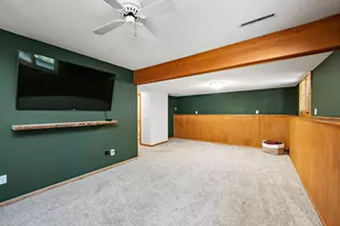 717 Dresden Dr, Chaska, MN 55318 - Photo 15