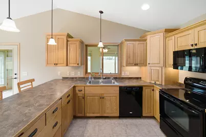 1407 Woodland Way, Lake City, MN 55041 - Photo 11