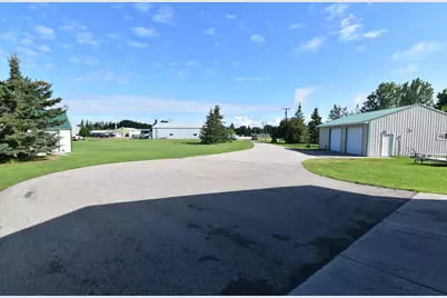 220 4th Avenue SW, Baudette, MN 56623 - Photo 13