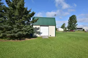 220 4th Ave SW, Baudette, MN 56623 - Photo 11