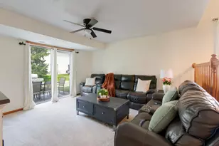 1519 Balinese St, Shakopee, MN 55379 - Photo 5