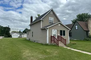 824 Labree Ave N, Thief River Falls, MN 56701 - Photo 1