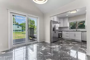 403 Pierce St NE, Minneapolis, MN 55413 - Photo 11