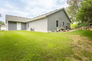 2211 Ridgedale Dr SE, Alexandria, MN 56308 - Photo 17