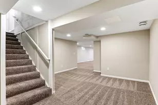 1922 Oakland Rd, Minnetonka, MN 55305 - Photo 27
