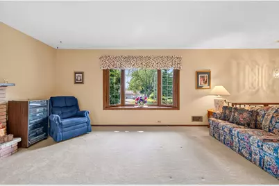 420 N Comstock Lane N, Plymouth, MN 55447 - Photo 7