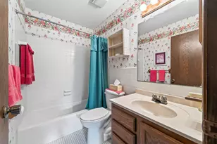 420 N Comstock Ln N, Plymouth, MN 55447 - Photo 13