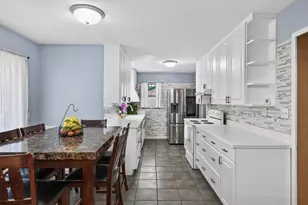 1587 Ruth St N, Saint Paul, MN 55119 - Photo 5