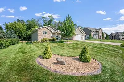 105 Hidden Oaks Circle, Mankato, MN 56001 - Photo 5