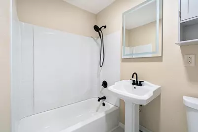 103 11th Avenue SW, Austin, MN 55912 - Photo 13