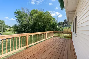 103 11th Ave SW, Austin, MN 55912 - Photo 1