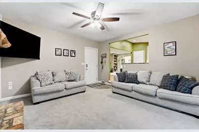 8258 Hemingway Avenue S, Cottage Grove, MN 55016 - Photo 11