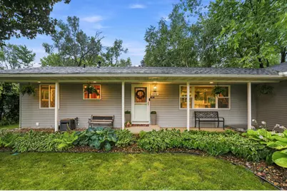 8258 Hemingway Avenue S, Cottage Grove, MN 55016 - Photo 3