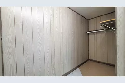9242 Queen Avenue S, Bloomington, MN 55431 - Photo 25