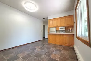 9242 Queen Ave S, Bloomington, MN 55431 - Photo 7