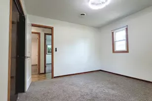 9242 Queen Ave S, Bloomington, MN 55431 - Photo 17