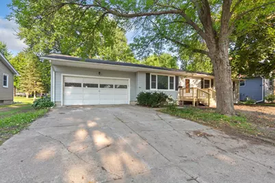 1209 7th Street SE, Waseca, MN 56093 - Photo 3