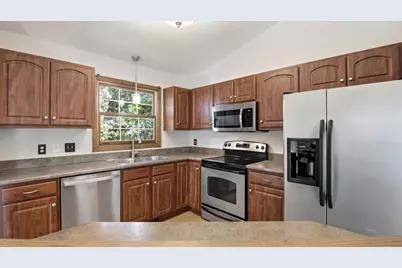 17604 Lorence Way, Eden Prairie, MN 55346 - Photo 9