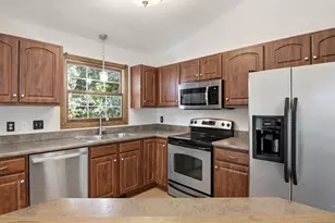 17604 Lorence Way, Eden Prairie, MN 55346 - Photo 9