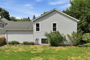 17604 Lorence Way, Eden Prairie, MN 55346 - Photo 35