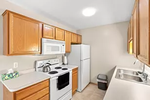 3431 Douglas Dr N, Crystal, MN 55422 - Photo 11