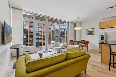 215 10th Avenue S #633, Minneapolis, MN 55415 - Photo 3