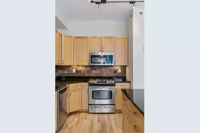 215 10th Avenue S #633, Minneapolis, MN 55415 - Photo 11