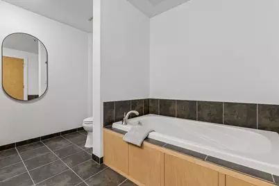 215 10th Avenue S #633, Minneapolis, MN 55415 - Photo 17