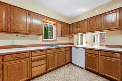 9391 Knighton Road, Woodbury, MN 55125 - Photo 11
