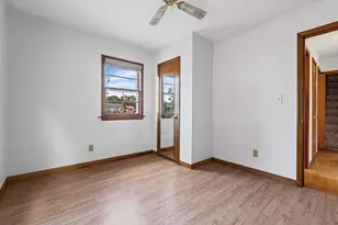 423 S 1st St, La Crescent, MN 55947 - Photo 13