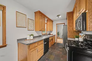 2733 Parkview Blvd, Robbinsdale, MN 55422 - Photo 7