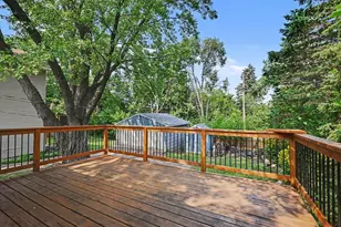 2733 Parkview Blvd, Robbinsdale, MN 55422 - Photo 9