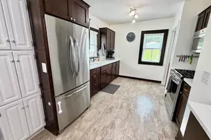 719 N Broadway, Fergus Falls, MN 56537 - Photo 11